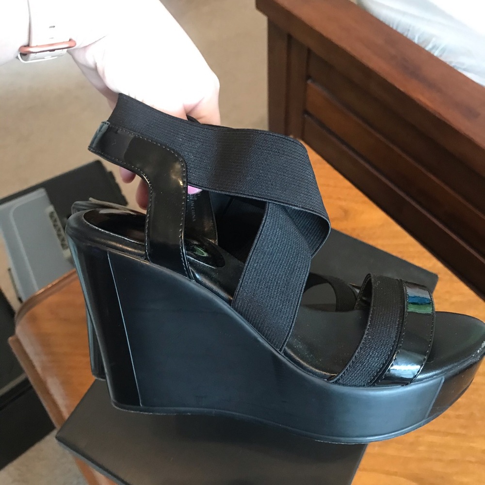 Charles by Charles David Black Wedges